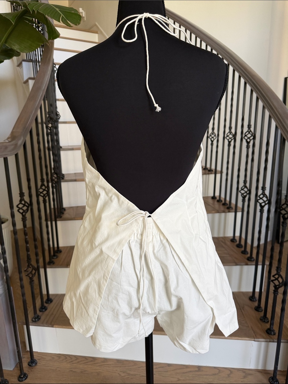 NWT Commense Women’s White Halter Tie-Front Shorts Set (Medium) - Picture 4 of 5